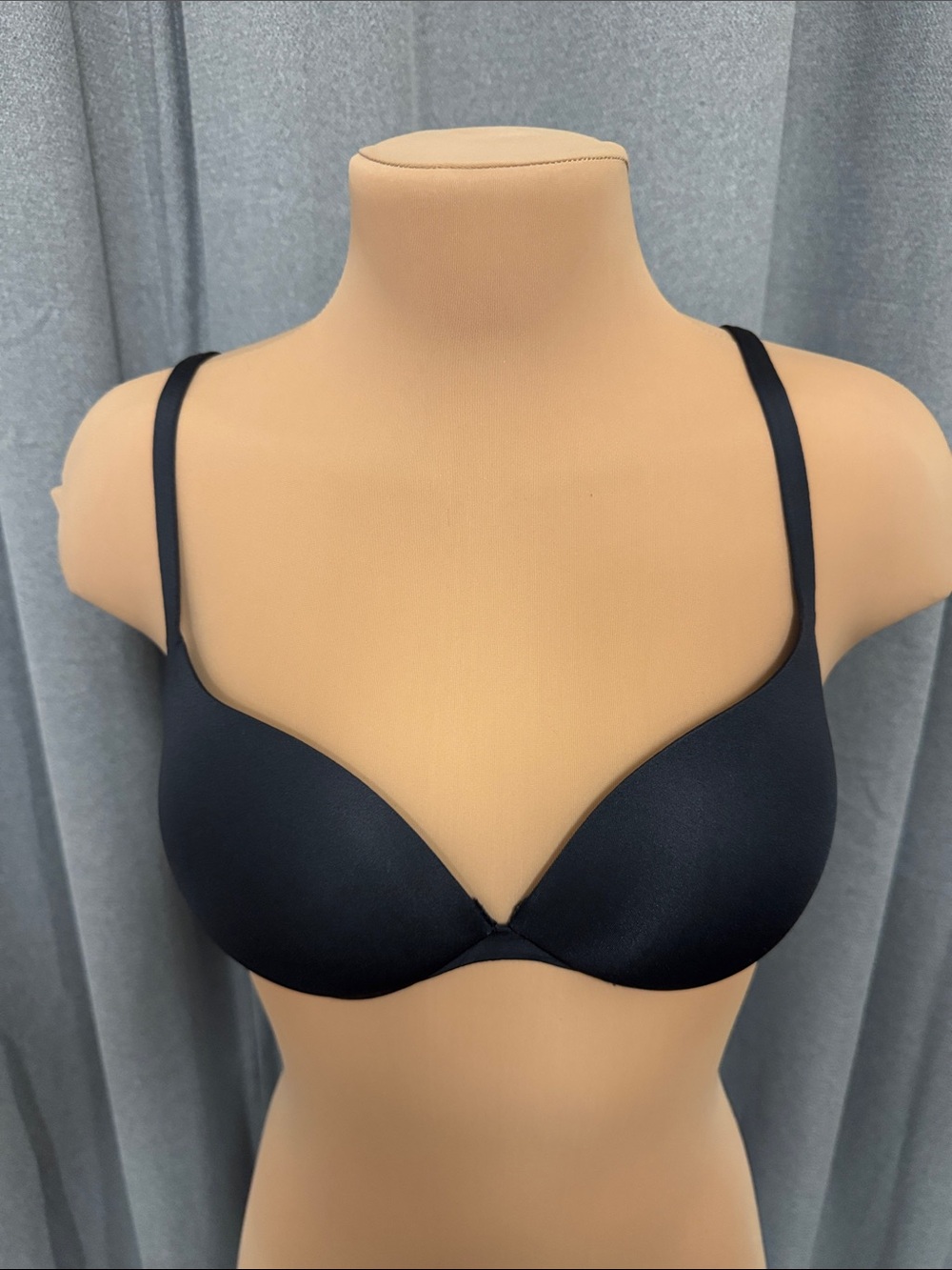 Skims Ultimate Push Up Plunge Bra Size 30 C